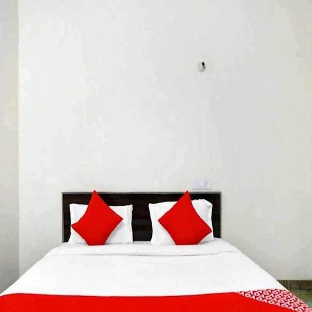 Hotel Sky Bird Bhauli Esterno foto