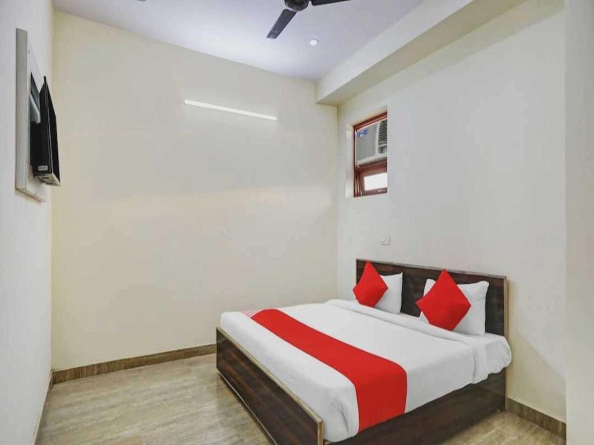 Hotel Sky Bird Bhauli Esterno foto